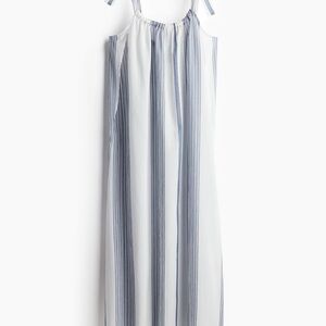 H&M MAMA Before & After Crêpe Nursing Dress